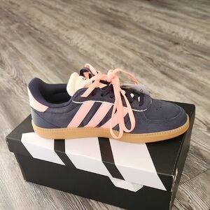 Adidas Kids' Dark Blue and Light Pink Sneakers